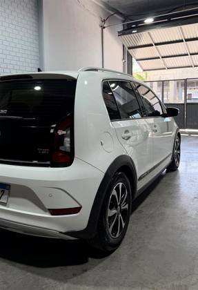 VOLKSWAGEN UP 1.0 TSI MOVE UP 12V FLEX 4P MANUAL VOLKSWAGEN UP 1.0 TSI MOVE UP 12V FLEX 4P MANUAL